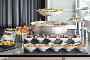 2 restaurants, breakfast, lunch, dinner served; Mediterranean cuisine