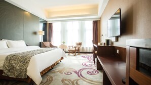Kamar Double (Ultra Sassy) | Brankas, meja kerja, kedap suara, dan tempat tidur lipat/tambahan