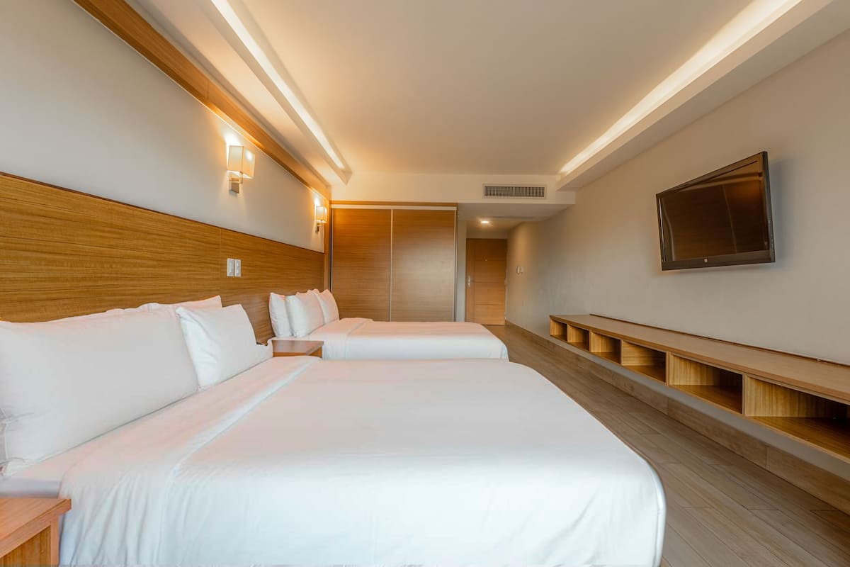 Phòng Tiêu chuẩn, 2 giường cỡ queen | Bộ đồ giường cao cấp, két bảo mật tại phòng, bàn 