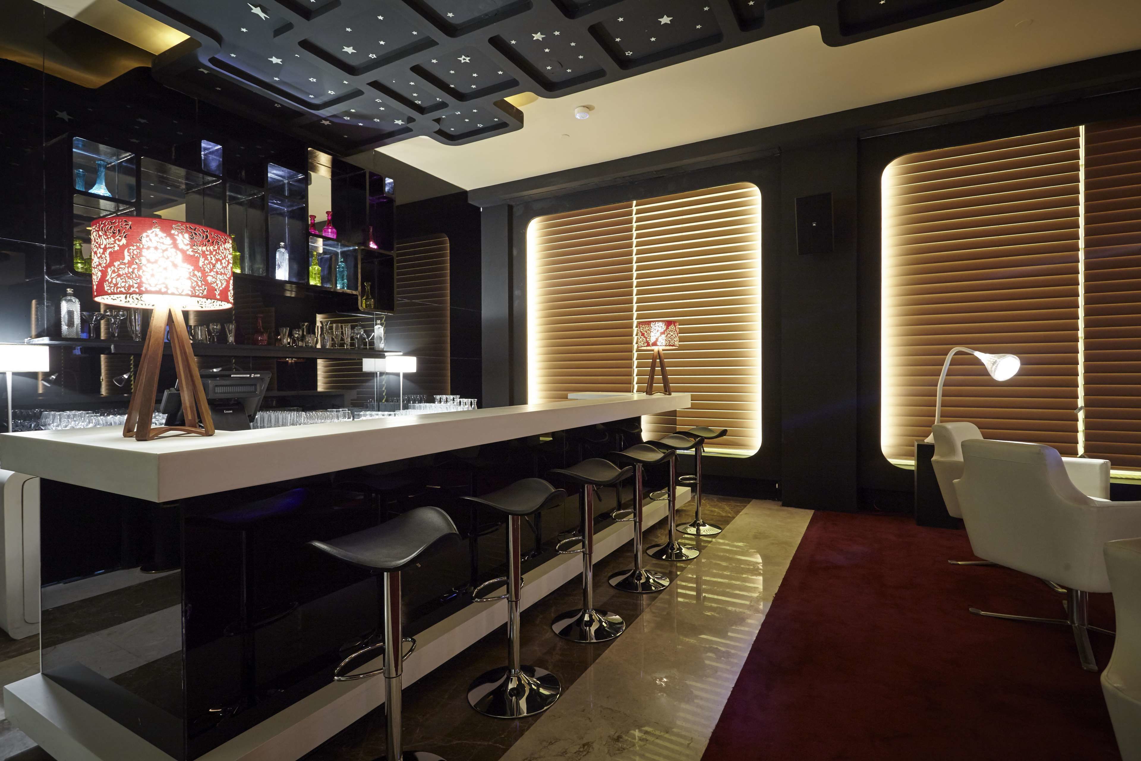 3 restaurants, dinner served, fusion cuisine