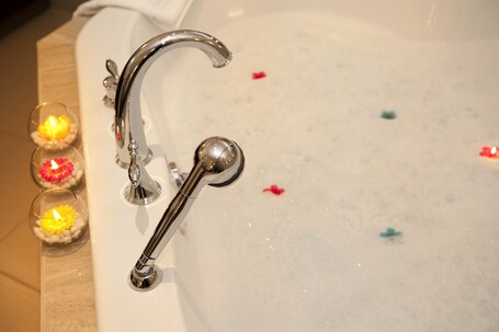 Hampton Inn by Hilton Brampton Toronto - Image 27