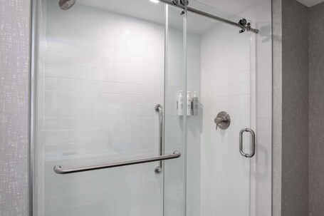 Hampton Inn by Hilton Brampton Toronto - Image 18