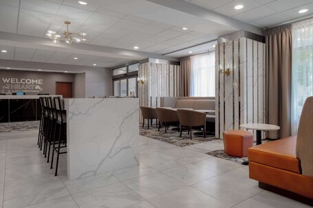 Hampton Inn by Hilton Brampton Toronto - Image 25
