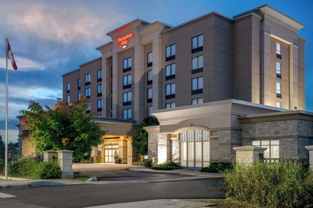 Hampton Inn by Hilton Brampton Toronto - Image 1