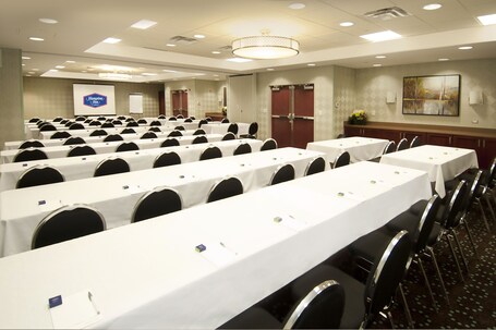 Hampton Inn by Hilton Brampton Toronto - Image 21