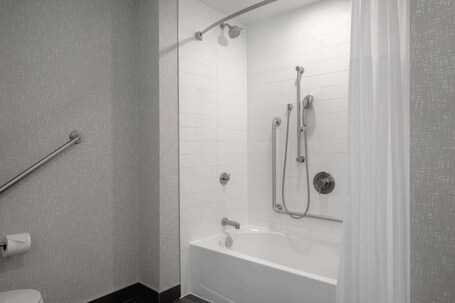 Hampton Inn by Hilton Brampton Toronto - Image 38