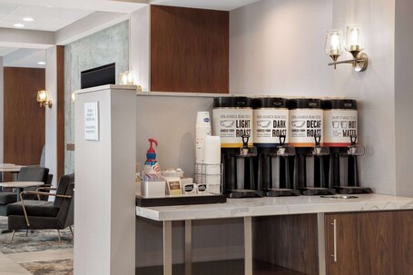 Hampton Inn by Hilton Brampton Toronto - Image 13