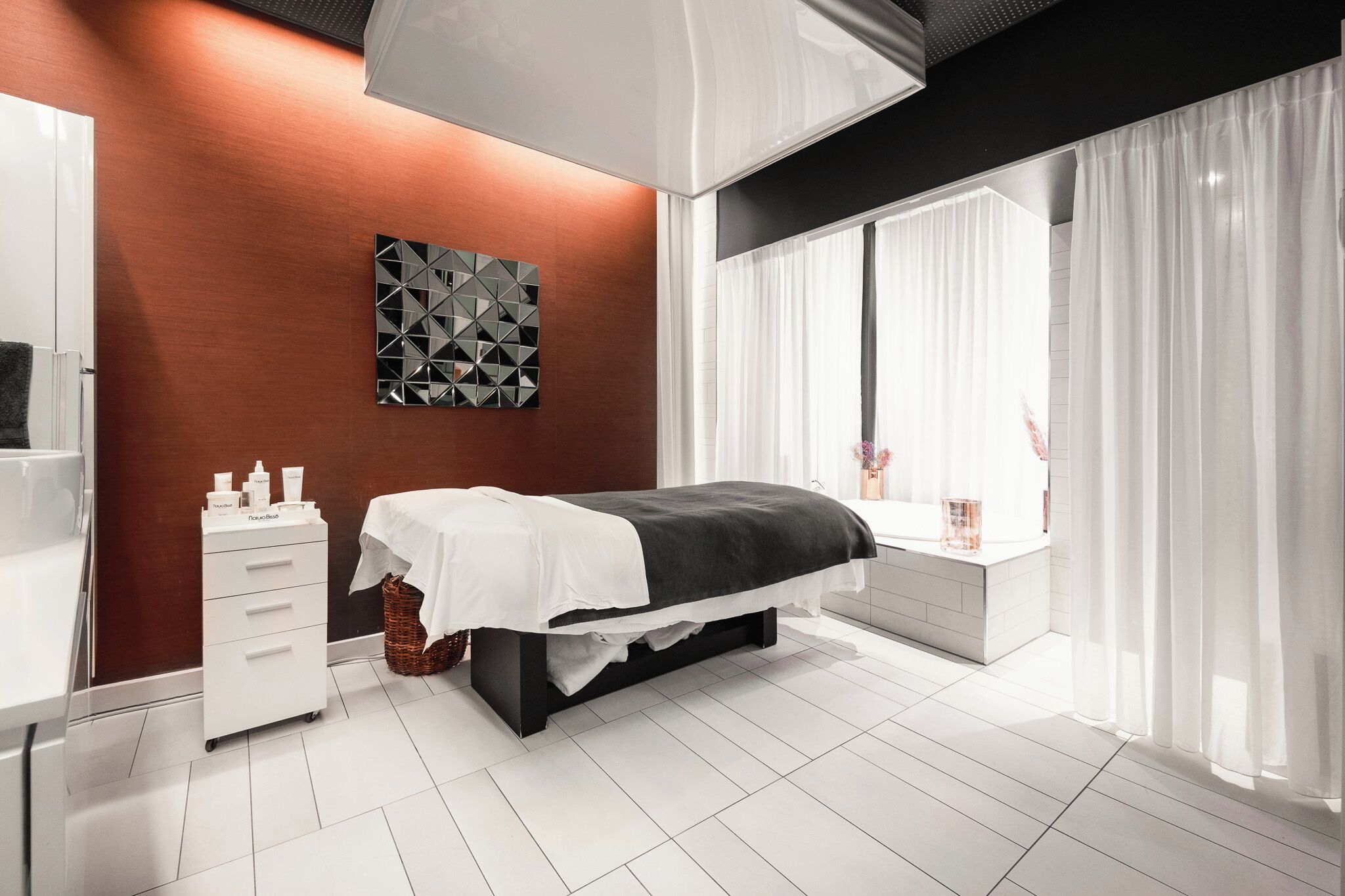 Badstue, dampbad, tyrkisk bad/hamam, kroppsbehandlinger og gytjebad