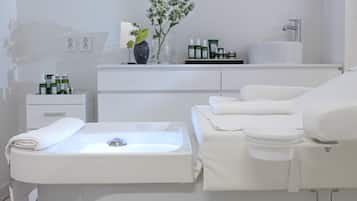 Sauna, Dampfbad, Türkisches Bad/Hamam, Körperbehandlungen, Schlammbad