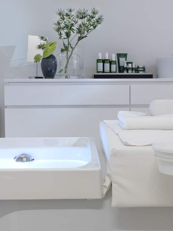 Sauna, steam room, Turkish bath, body treatments, mud baths