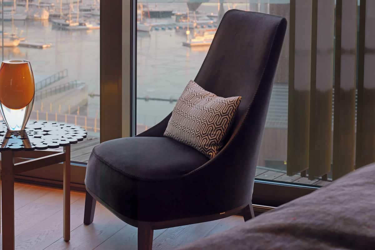 egyptian cotton sheets, premium bedding, down duvets, minibar