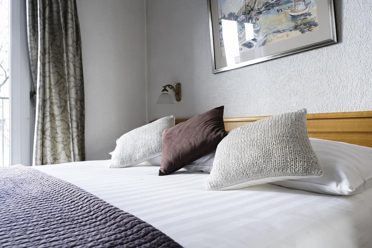 Standard-Doppelzimmer, 1 Doppelbett, Blick auf den Innenhof
