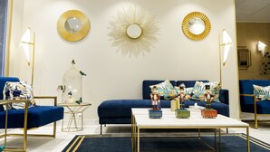 Lobby sitting area - Hotel Excelsior (Geneva)