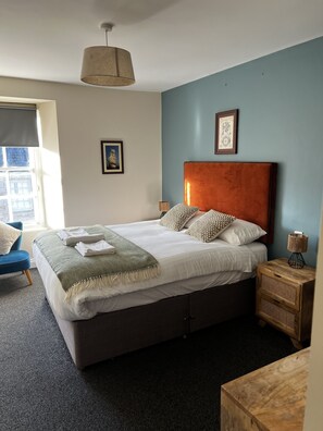 Double Room, Ensuite - The Black Swan (Helston)