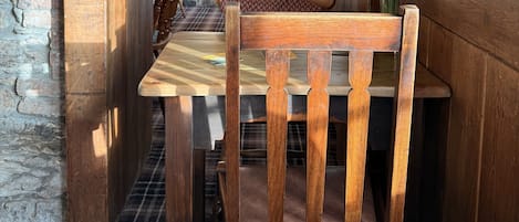 Kahden hengen huone, kylpyhuone makuuhuoneen yhteydessä | Ravintola