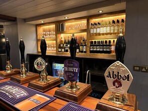 Double Room, Ensuite | Bar (on property) - The Black Swan (Helston)