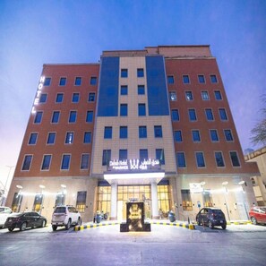 Front of property - Sunday Hotel Kingdom Towers Formerly Warwick Al Dabab Hotel (Riyadh)