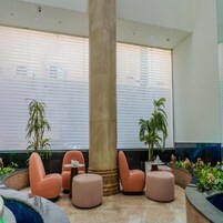 Sala de estar en el lobby