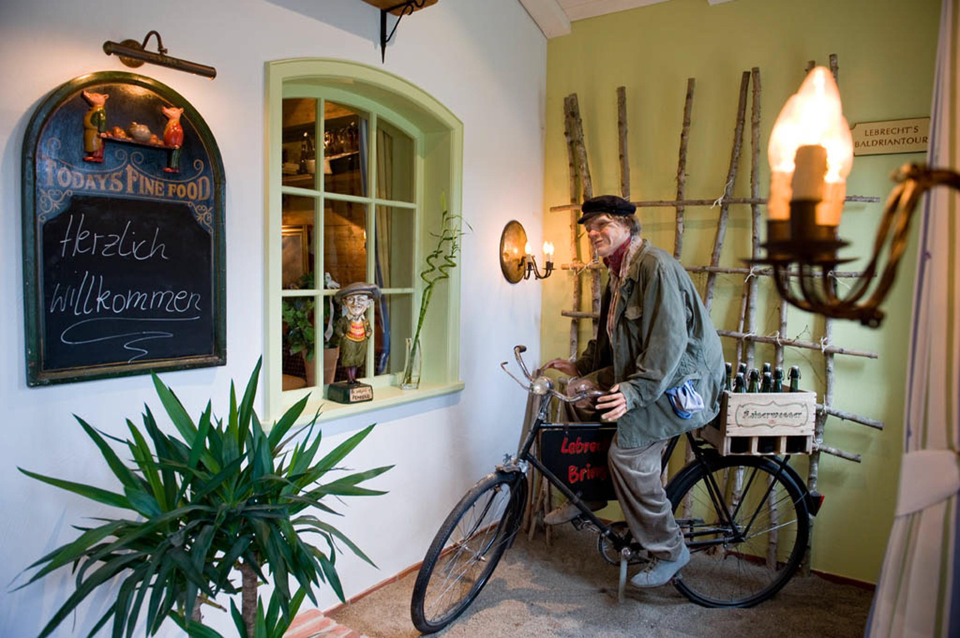Se sirven desayunos y cenas; con vista al campo de golf 