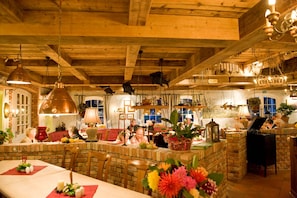 Frühstück und Abendessen, Blick auf den Golfplatz