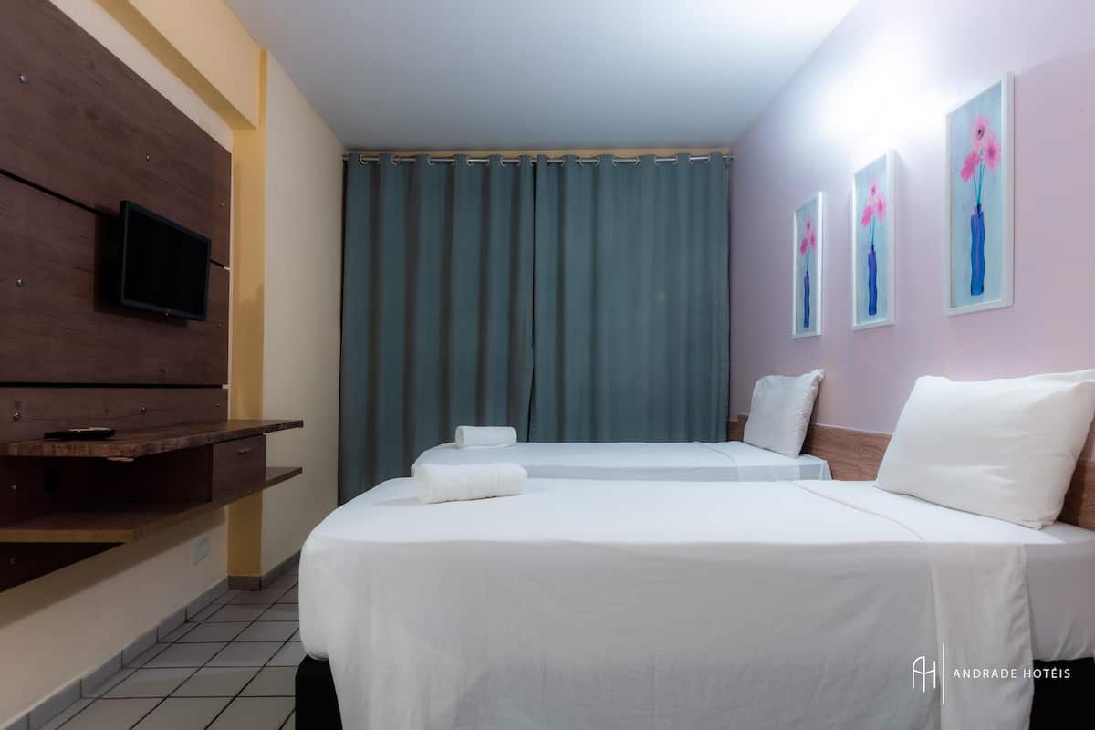 Een minibar, individueel gedecoreerd, individueel gemeubileerd