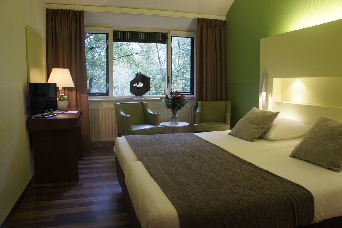 in-room safe, desk, cots/infant beds, free wifi