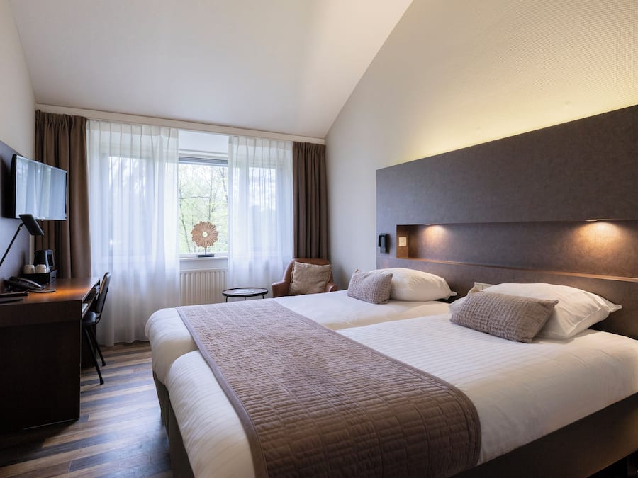 Comfort Twin Room | In-room safe, desk, cribs/infant beds, free WiFi