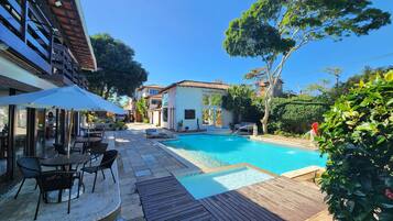 Alberca al aire libre