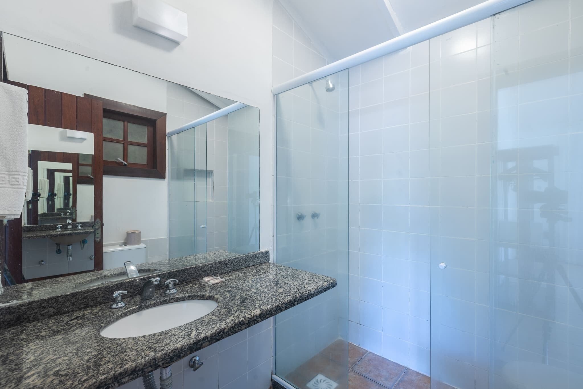standard room | bathroom | shower, free toiletries, hair dryer, towels