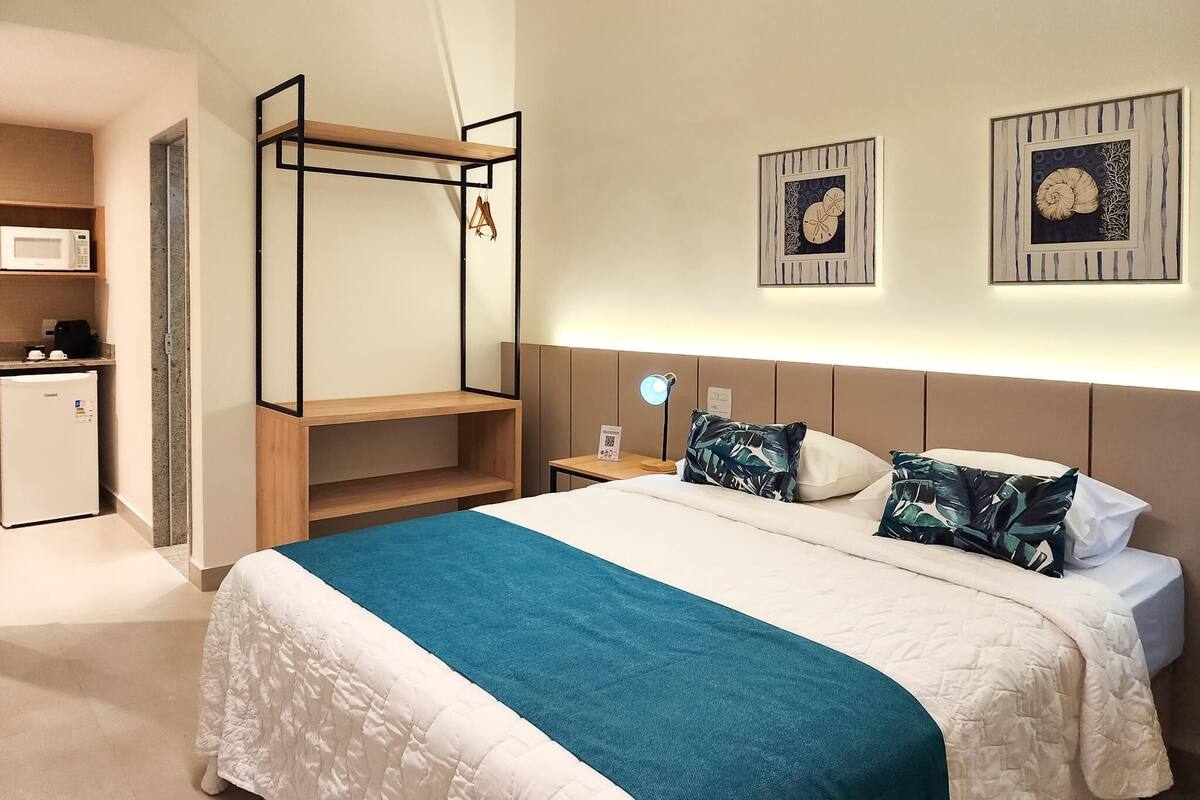 Frigobar, cofres nos quartos, berços grátis, Wi-Fi de cortesia