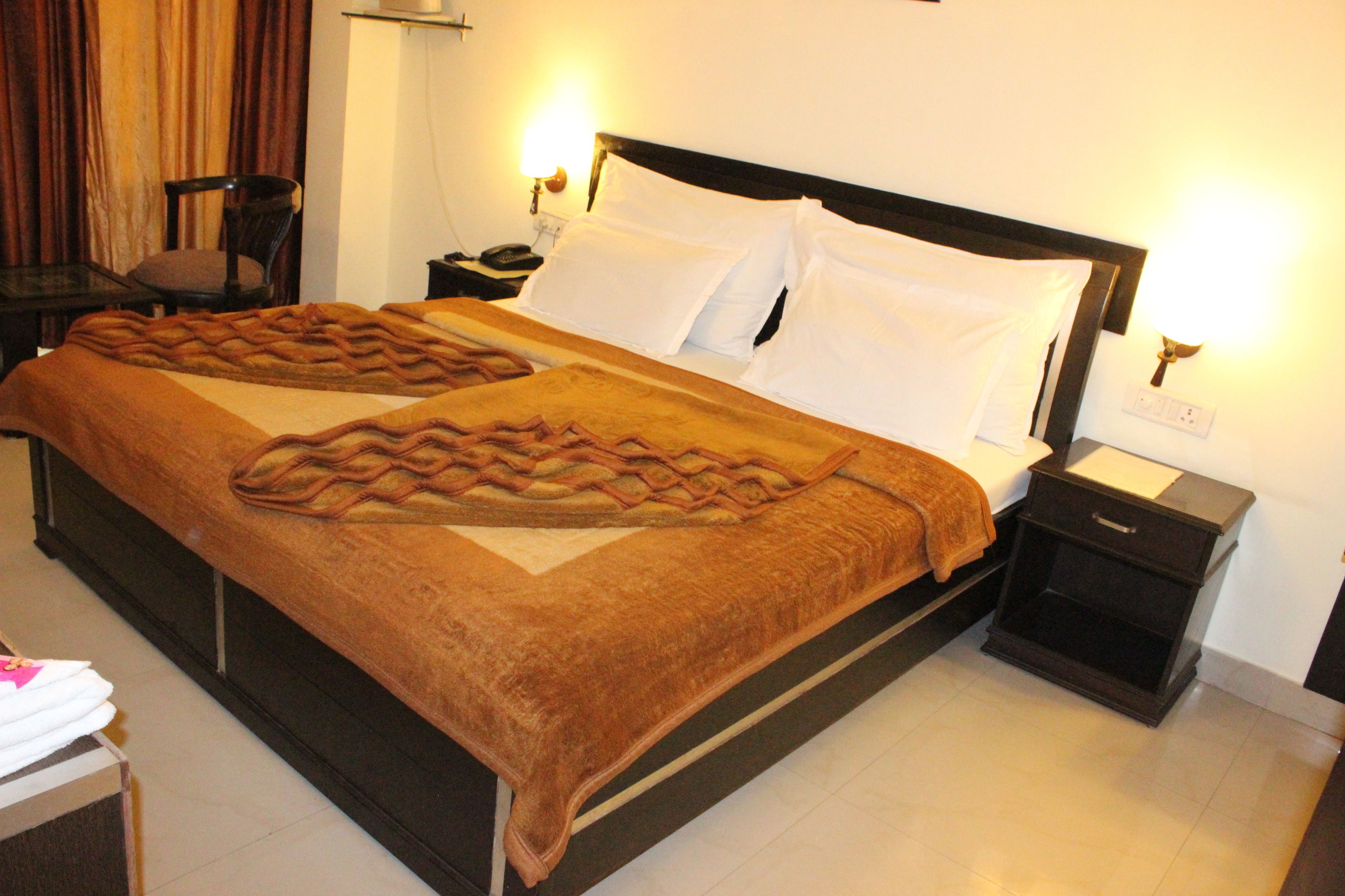 basic double room, 1 bedroom | living room | 28-inch lcd tv with digital channels, tv, tablet