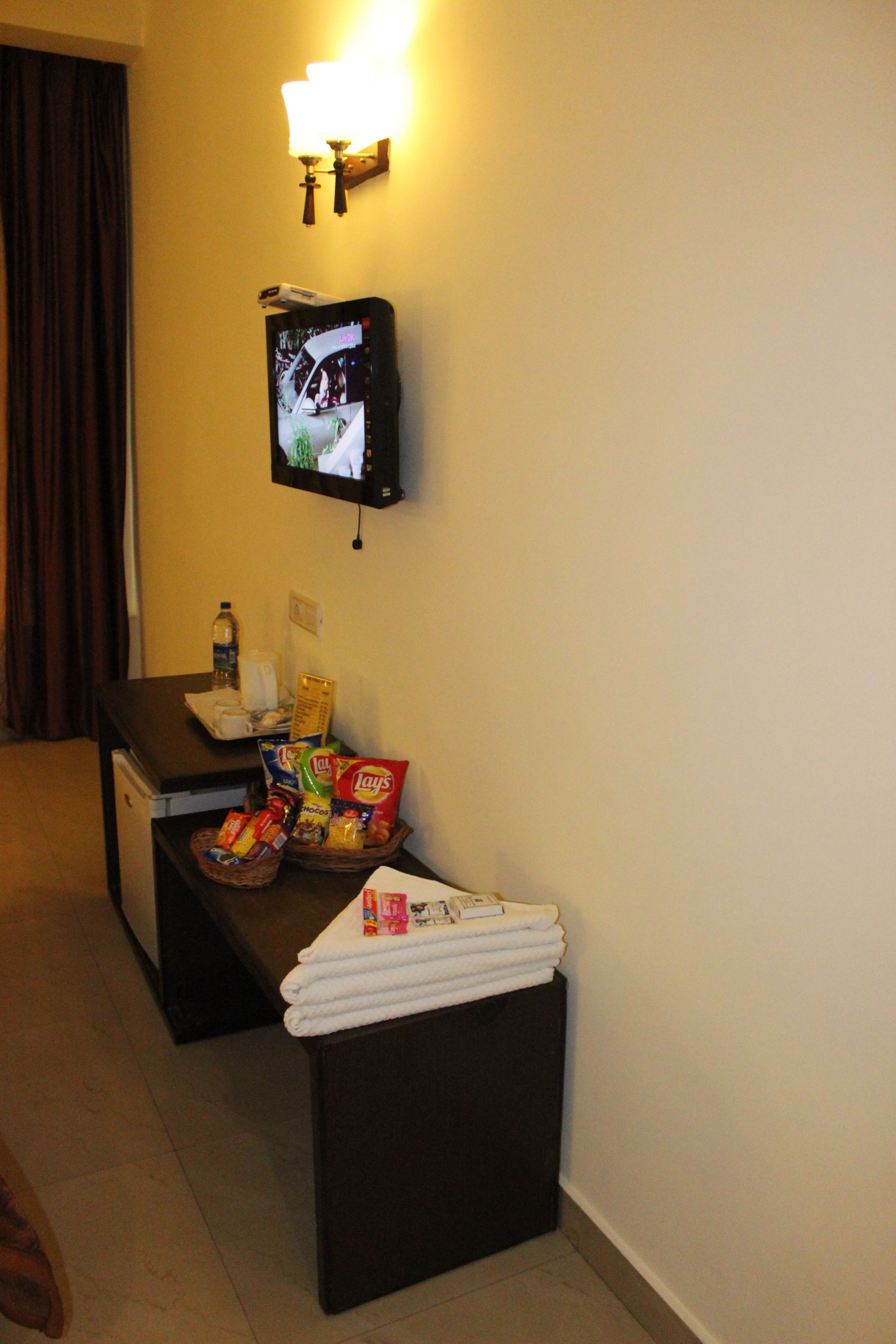 basic double room, 1 bedroom | minibar