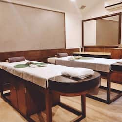 Couples treatment room(s), steam room, body treatments, aromatherapy