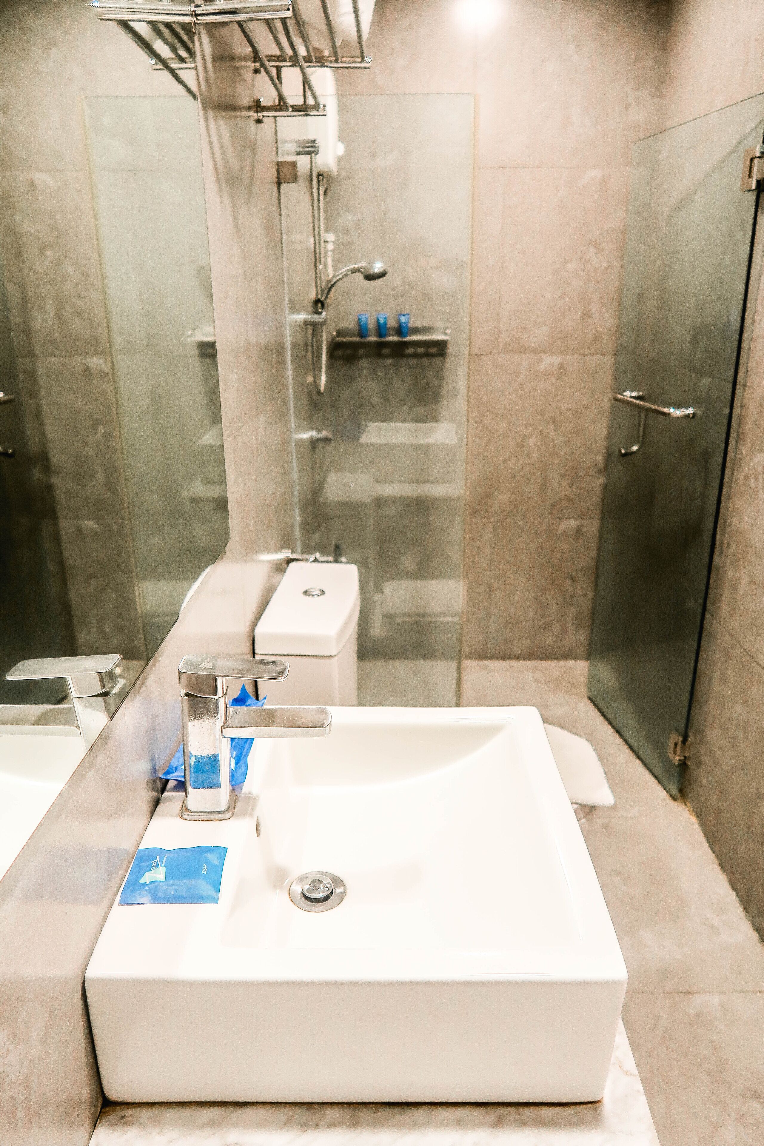 shower, free toiletries, hair dryer, slippers