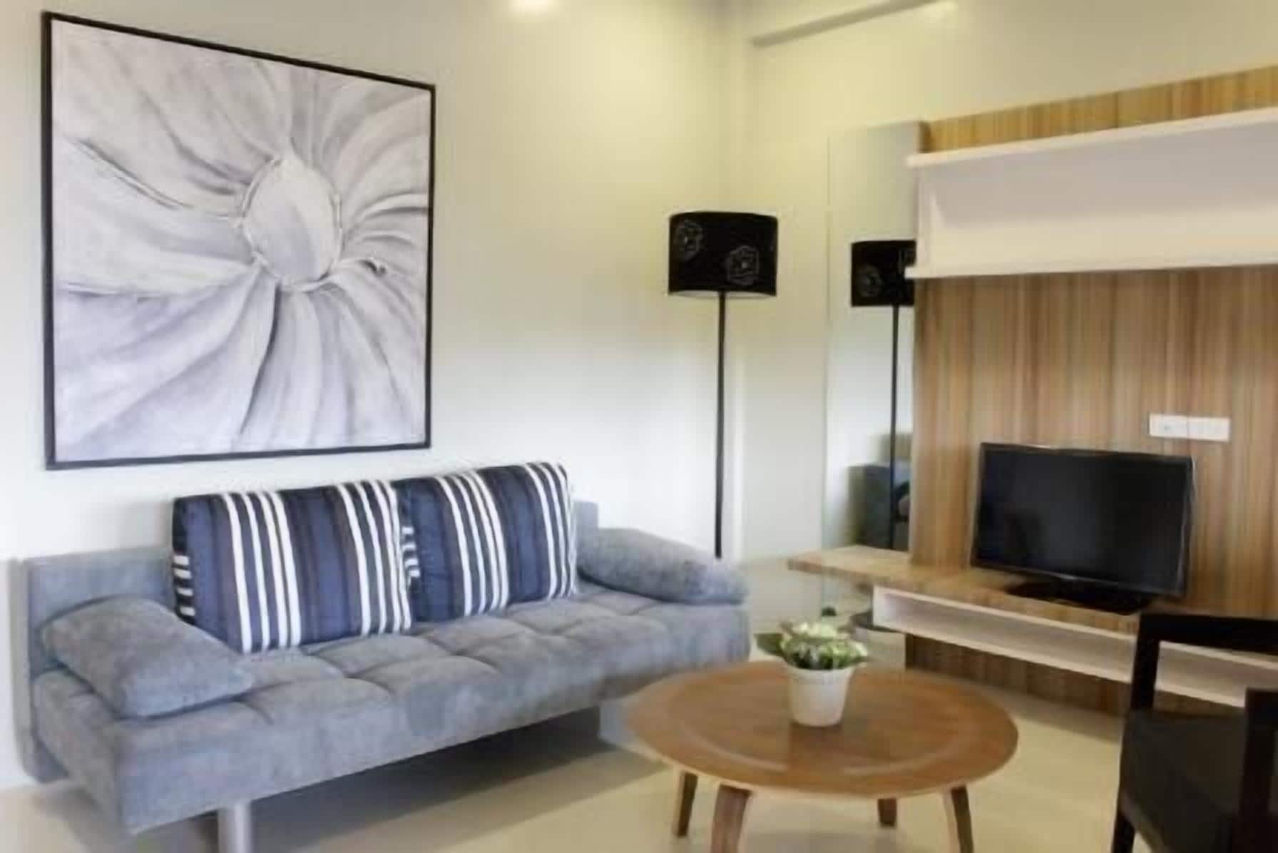 32-inch led tv with cable channels, tv