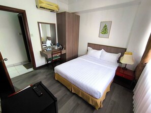 2 chambres, décoration personnalisée, ameublement personnalisé, bureau