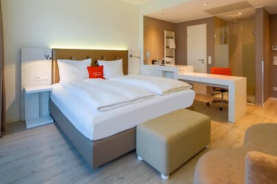 elaya hotel kleve, Trademark Collection by Wyndham