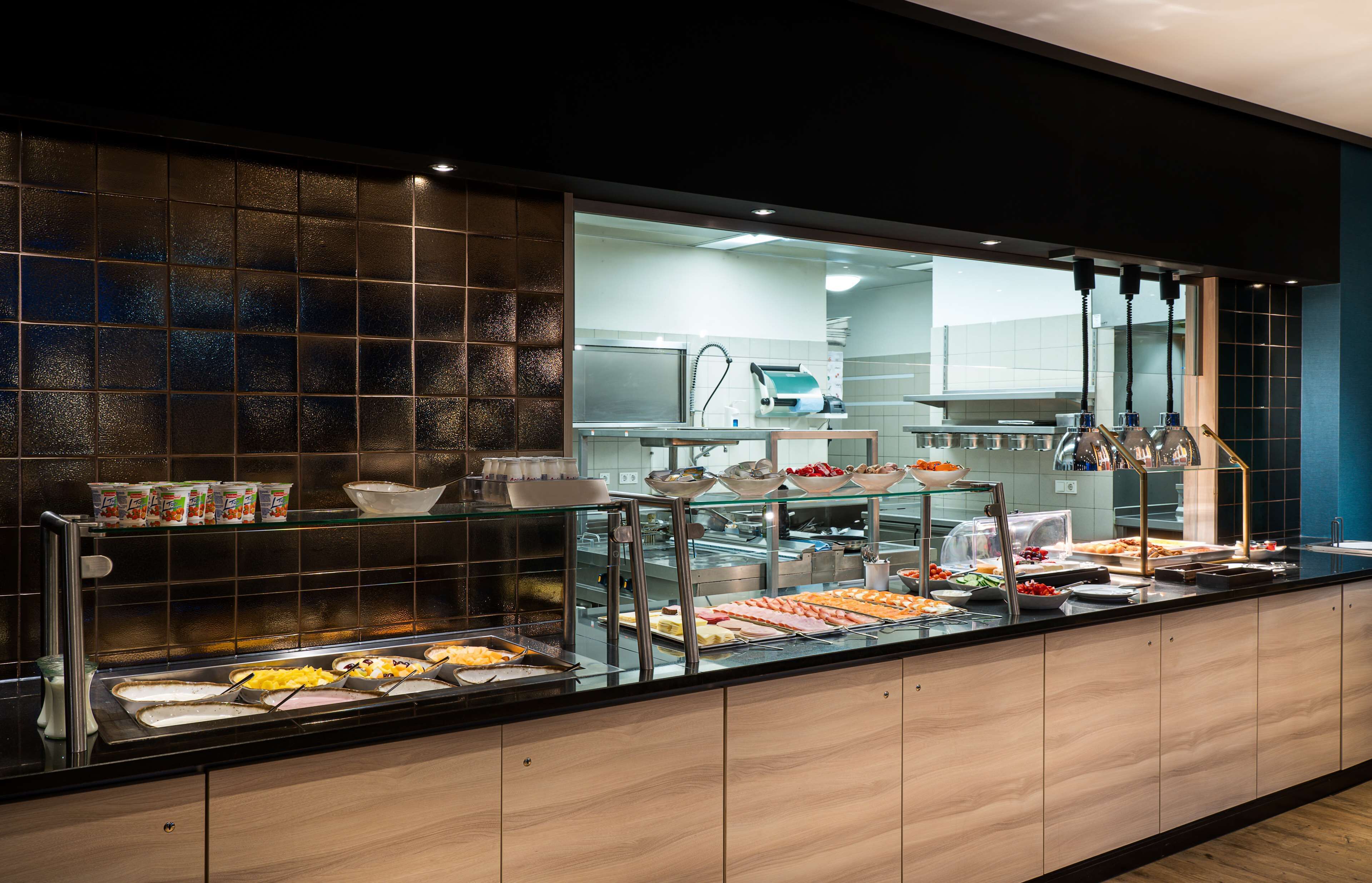 breakfast and dinner served, international cuisine