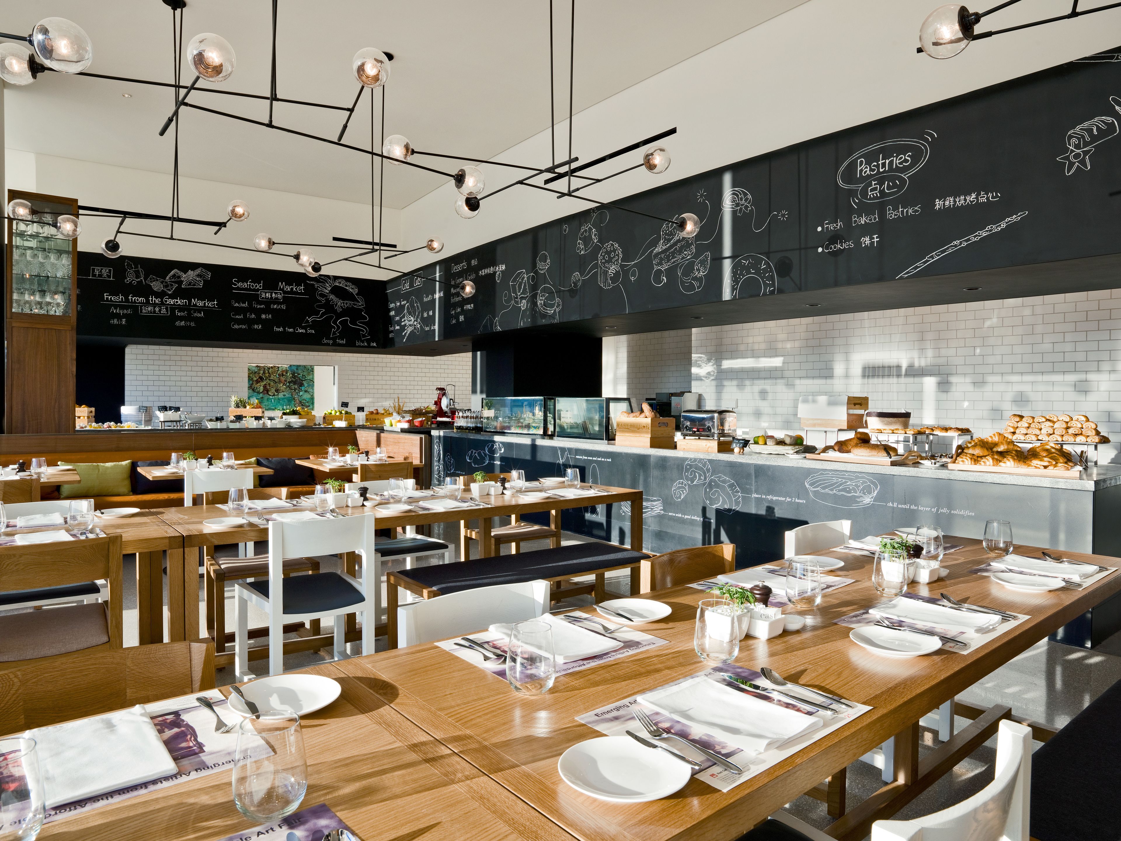 breakfast, lunch, dinner served; international cuisine