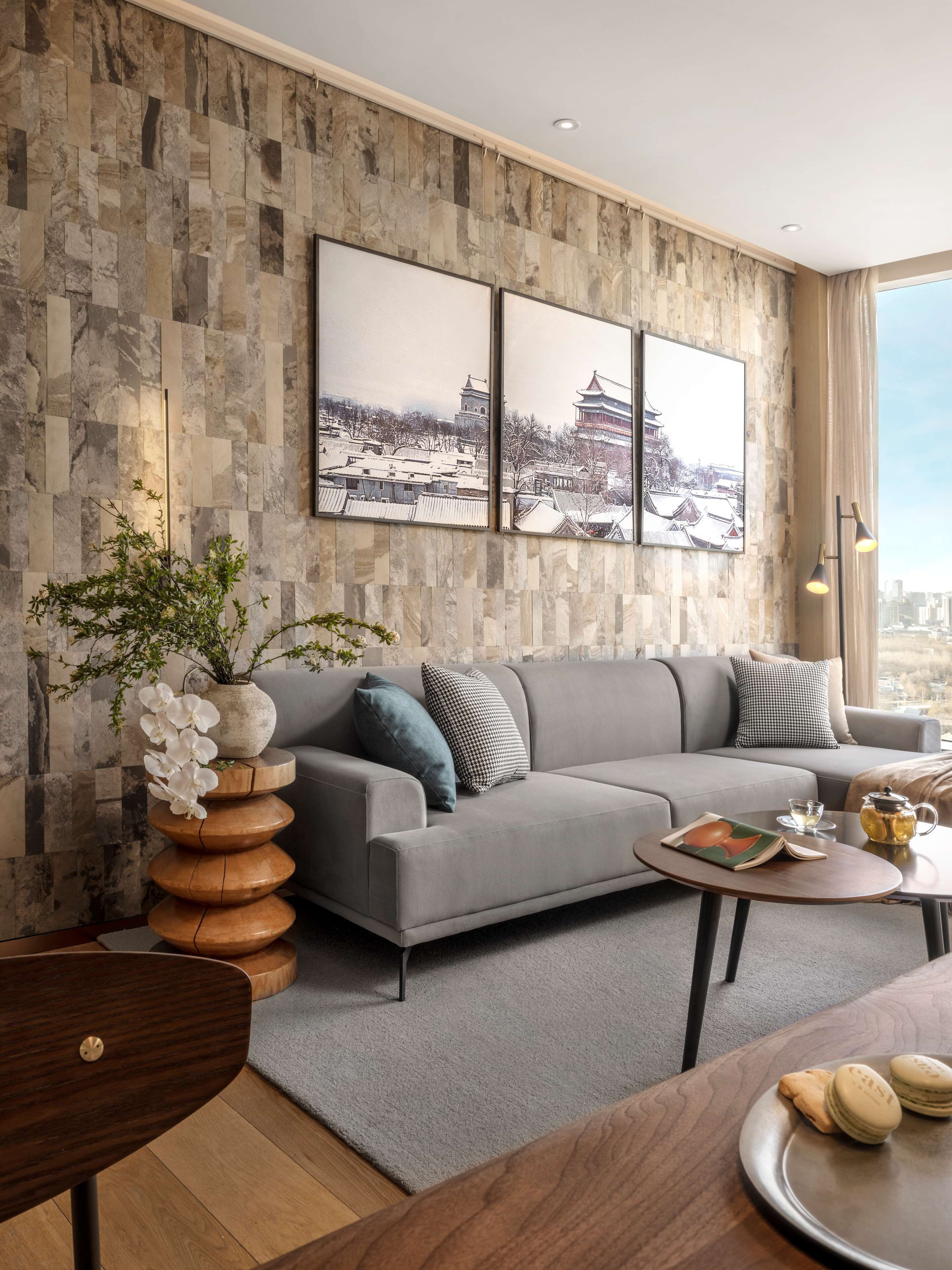 one-bedroom residence suite | living area | 37-inch flat-screen tv with cable channels, tv