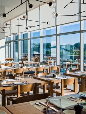 Daily full breakfast for a fee - EAST Beijing (Beijing)