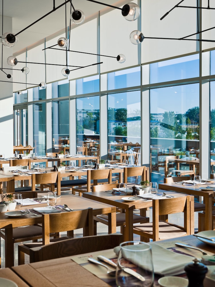 East Beijing Hotel by null