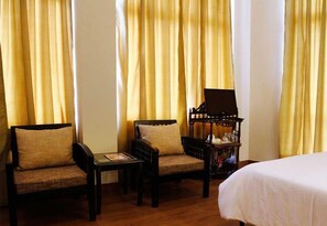 21-inch TV with digital channels