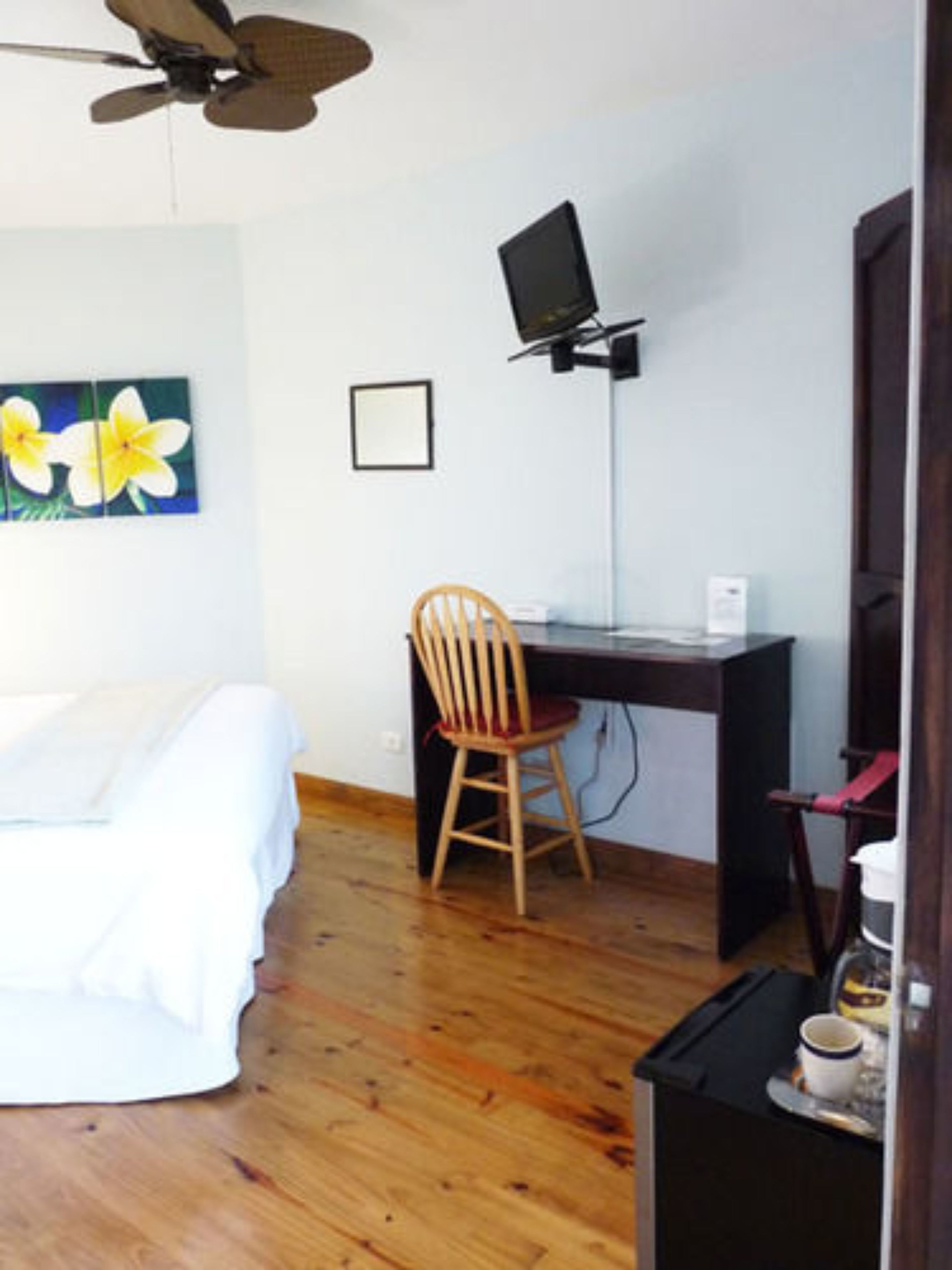 minibar, in-room safe, individually decorated, individually furnished