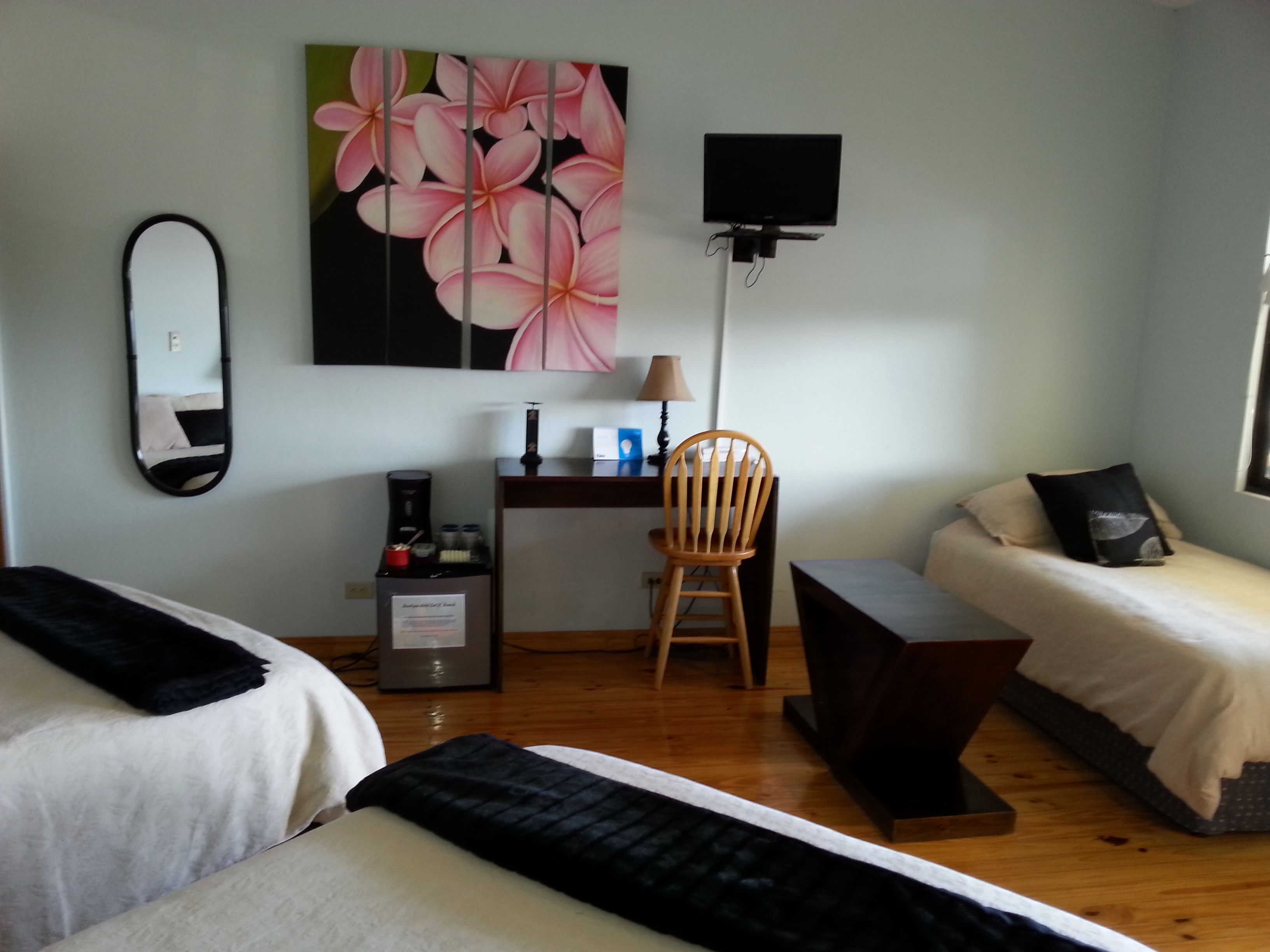 minibar, in-room safe, individually decorated, individually furnished