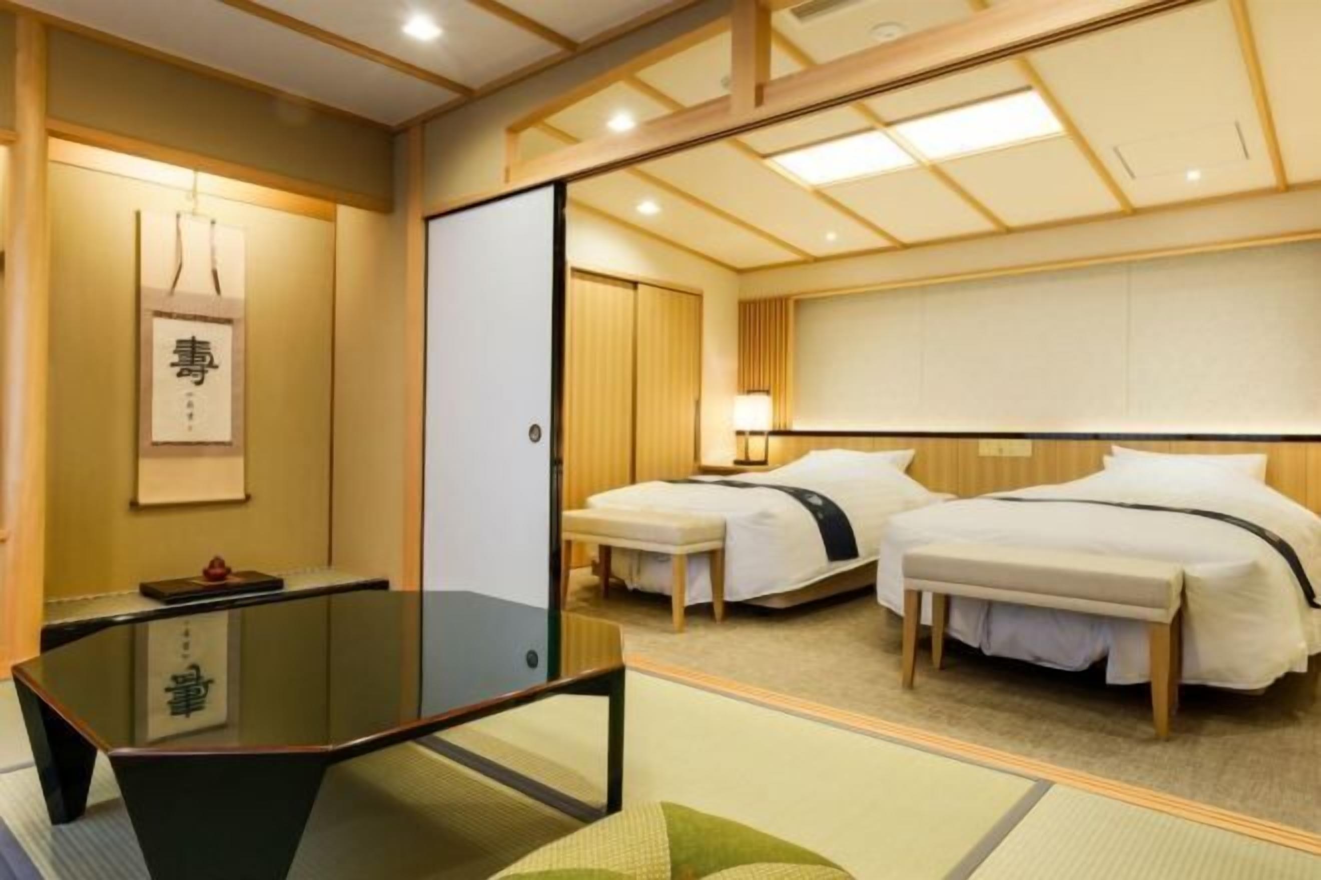 Minibar, in-room safe, individually decorated, individually furnished