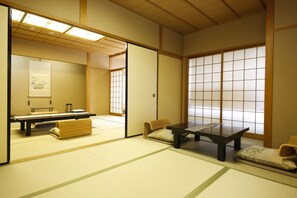 Traditional deluxe, Non Smoking (with High Class Open-air bath) | Minibar, in-room safe, individually decorated, individually furnished - Arima Hot spring Ryokan Hanamusubi (Kobe)