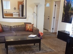 Deluxe Cottage, Ensuite, Mountain View (El Capitan Cottage)