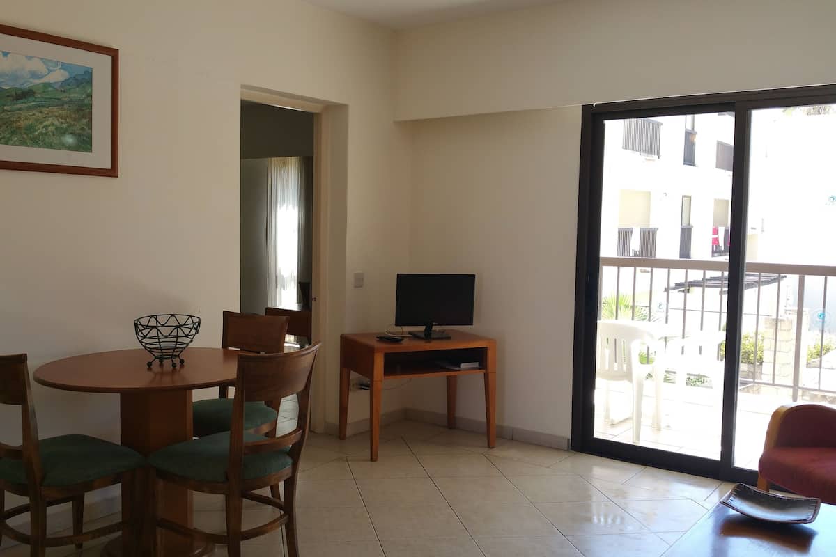 Apartment, 1 Bedroom, Pool View