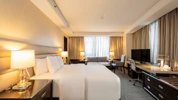 Executive Club Signature